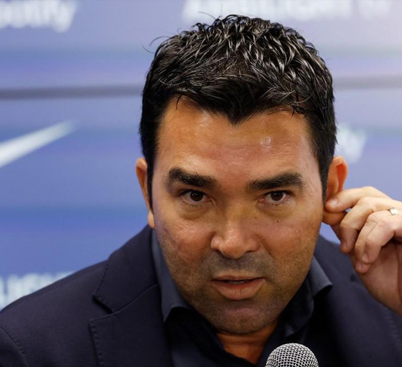 Deco talk about future moves at FC Barcelona