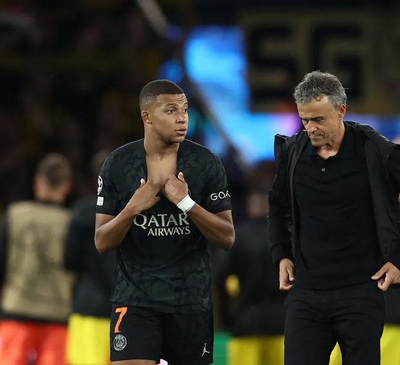 لويس إنريكي لا يزال غير سعيد بأداء مبابي بعد الهاتريك في مرمى ريمس 