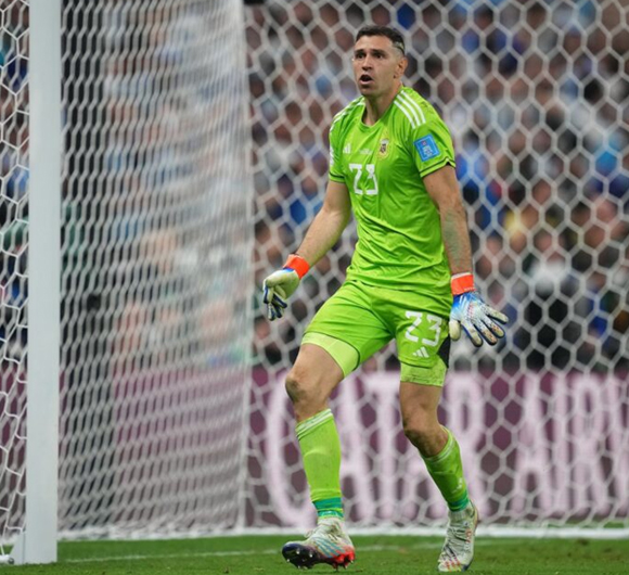 ديبو مارتينيز، 622 دقيقة دون هزيمة 