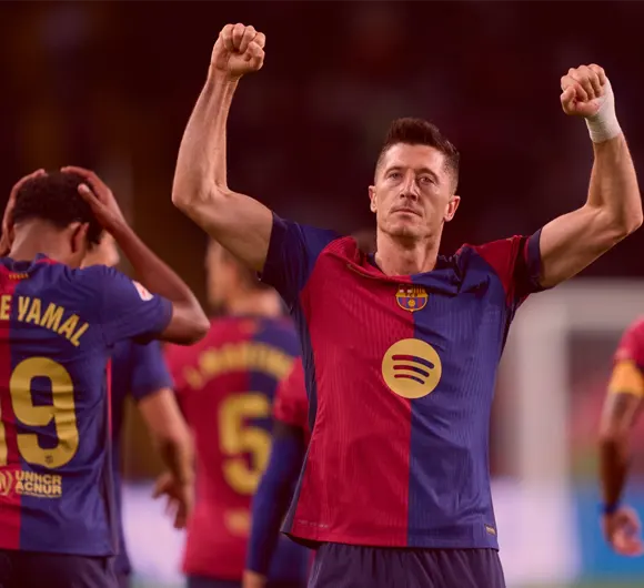 برشلونة يسحق إشبيلية 5-1 بهدفين ليفاندوفسكي وتوري